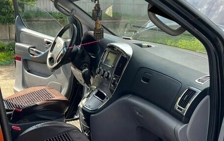 Hyundai Grand Starex Grand Starex I рестайлинг 2, 2011 год, 900 000 рублей, 5 фотография