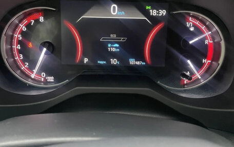 Toyota RAV4, 2022 год, 3 000 000 рублей, 10 фотография