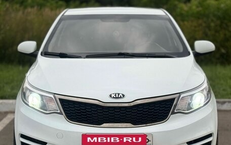 KIA Rio III рестайлинг, 2016 год, 990 000 рублей, 2 фотография