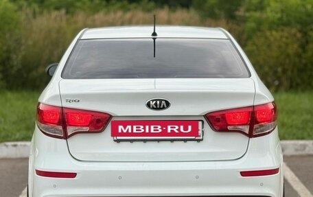KIA Rio III рестайлинг, 2016 год, 990 000 рублей, 3 фотография