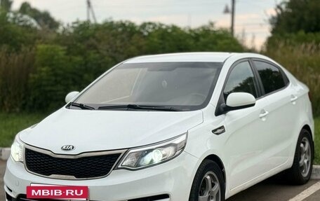 KIA Rio III рестайлинг, 2016 год, 990 000 рублей, 12 фотография