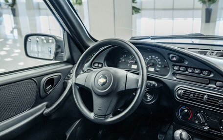 Chevrolet Niva I рестайлинг, 2016 год, 647 000 рублей, 10 фотография