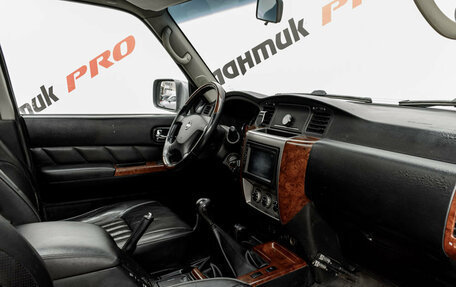 Nissan Patrol, 2005 год, 1 420 000 рублей, 13 фотография