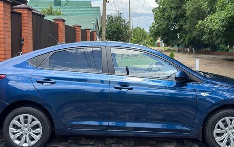 Hyundai Solaris II рестайлинг, 2022 год, 1 640 000 рублей, 4 фотография