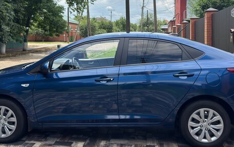 Hyundai Solaris II рестайлинг, 2022 год, 1 640 000 рублей, 3 фотография