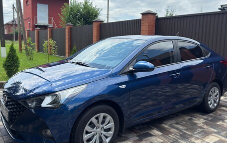 Hyundai Solaris II рестайлинг, 2022 год, 1 640 000 рублей, 2 фотография