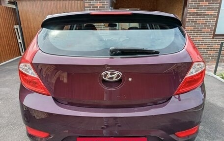 Hyundai Solaris II рестайлинг, 2012 год, 650 000 рублей, 3 фотография