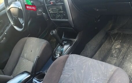 Mitsubishi Carisma I, 2001 год, 175 000 рублей, 9 фотография