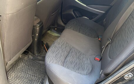 Hyundai Solaris II рестайлинг, 2015 год, 1 150 000 рублей, 9 фотография