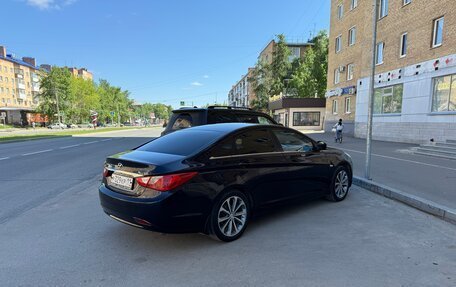 Hyundai Sonata VI, 2011 год, 1 300 000 рублей, 2 фотография