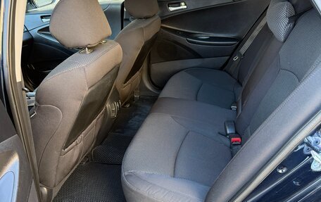 Hyundai Sonata VI, 2011 год, 1 300 000 рублей, 16 фотография