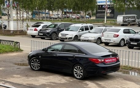 Hyundai Sonata VI, 2011 год, 1 300 000 рублей, 18 фотография