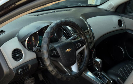 Chevrolet Cruze II, 2013 год, 700 000 рублей, 9 фотография