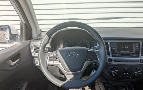 Hyundai Solaris II рестайлинг, 2022 год, 1 665 000 рублей, 8 фотография