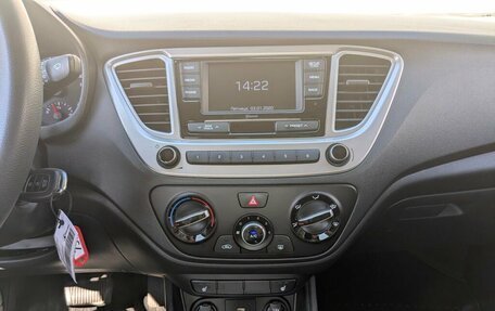 Hyundai Solaris II рестайлинг, 2022 год, 1 665 000 рублей, 3 фотография