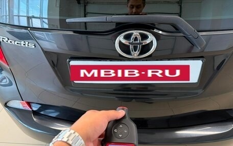 Toyota Ractis II, 2011 год, 1 009 000 рублей, 24 фотография