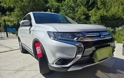 Mitsubishi Outlander III рестайлинг 3, 2018 год, 2 100 000 рублей, 1 фотография