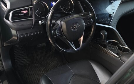 Toyota Camry, 2019 год, 3 200 000 рублей, 10 фотография