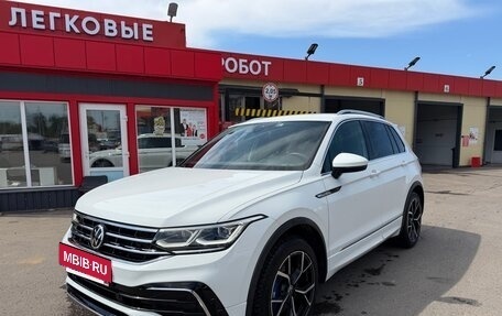 Volkswagen Tiguan II, 2021 год, 4 200 000 рублей, 7 фотография