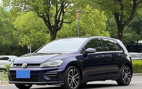 Volkswagen Golf VII, 2020 год, 1 409 000 рублей, 1 фотография