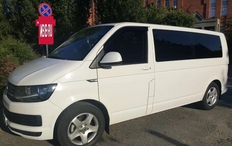 Volkswagen Caravelle T6 рестайлинг, 2018 год, 2 550 000 рублей, 2 фотография