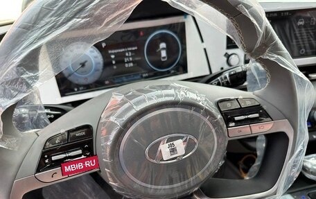Hyundai Elantra, 2023 год, 2 150 000 рублей, 10 фотография