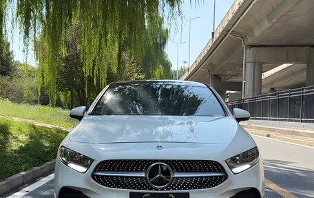 Mercedes-Benz A-Класс, 2022 год, 2 290 000 рублей, 2 фотография