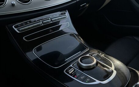 Mercedes-Benz E-Класс, 2019 год, 1 890 000 рублей, 13 фотография