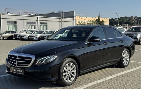 Mercedes-Benz E-Класс, 2019 год, 1 890 000 рублей, 2 фотография