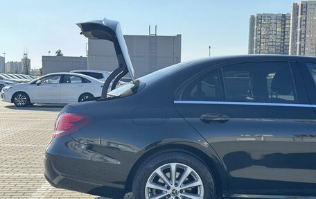 Mercedes-Benz E-Класс, 2019 год, 1 890 000 рублей, 8 фотография