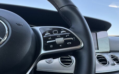 Mercedes-Benz E-Класс, 2019 год, 1 890 000 рублей, 14 фотография