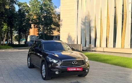 Infiniti FX II, 2013 год, 2 249 000 рублей, 6 фотография