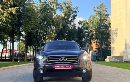 Infiniti FX II, 2013 год, 2 249 000 рублей, 23 фотография