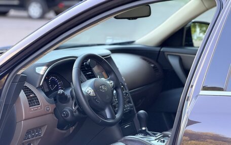 Infiniti FX II, 2013 год, 2 249 000 рублей, 29 фотография