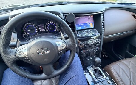 Infiniti FX II, 2013 год, 2 249 000 рублей, 32 фотография