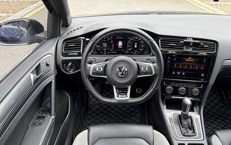 Volkswagen Golf VII, 2020 год, 1 409 000 рублей, 7 фотография