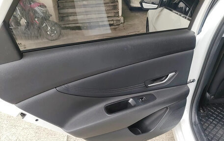 Hyundai Elantra, 2023 год, 1 500 007 рублей, 16 фотография