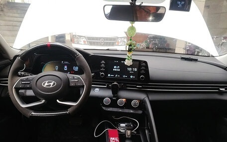 Hyundai Elantra, 2023 год, 1 500 007 рублей, 9 фотография