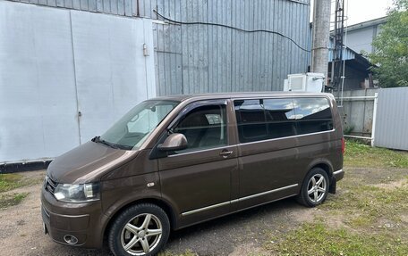 Volkswagen Multivan T5, 2010 год, 2 100 000 рублей, 3 фотография