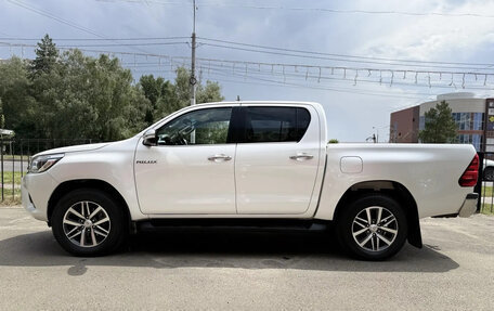 Toyota Hilux VIII, 2016 год, 2 900 000 рублей, 2 фотография