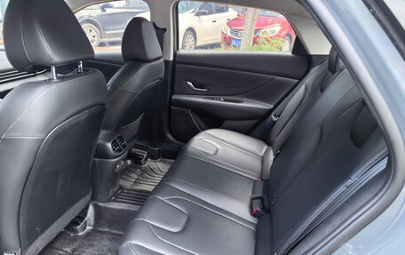 Hyundai Elantra, 2022 год, 1 300 007 рублей, 4 фотография
