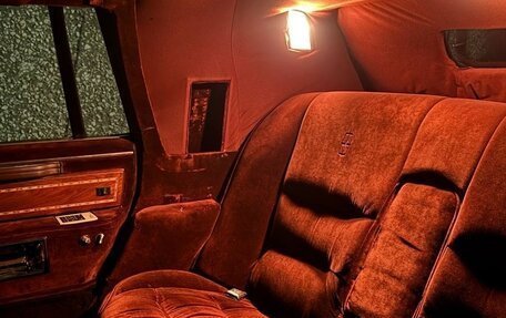 Lincoln Town Car II, 1988 год, 1 200 000 рублей, 11 фотография