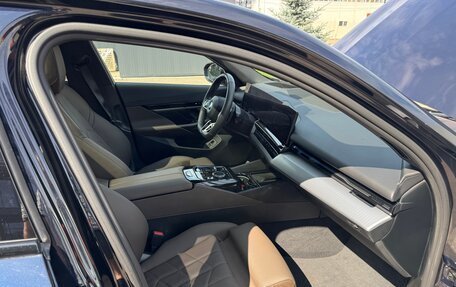 BMW 5 серия, 2024 год, 6 399 000 рублей, 9 фотография