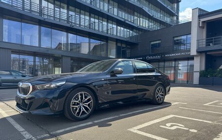 BMW 5 серия, 2024 год, 6 399 000 рублей, 22 фотография