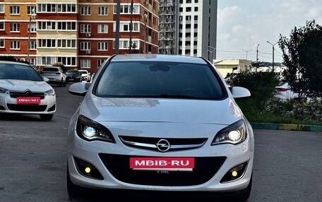 Opel Astra J, 2013 год, 630 000 рублей, 3 фотография