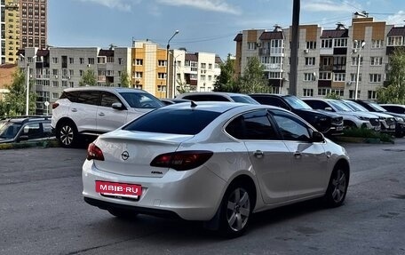 Opel Astra J, 2013 год, 630 000 рублей, 5 фотография