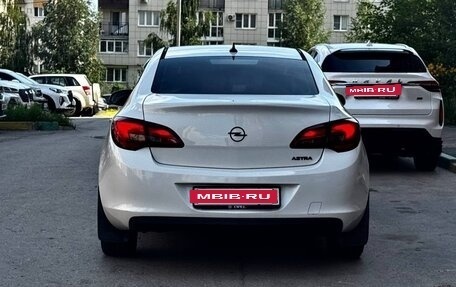 Opel Astra J, 2013 год, 630 000 рублей, 6 фотография