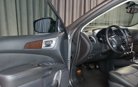 Nissan Pathfinder, 2016 год, 1 499 000 рублей, 10 фотография