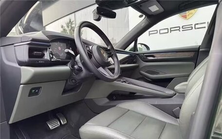 Porsche Macan, 2025 год, 15 640 000 рублей, 9 фотография