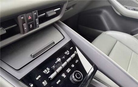 Porsche Macan, 2025 год, 15 640 000 рублей, 11 фотография